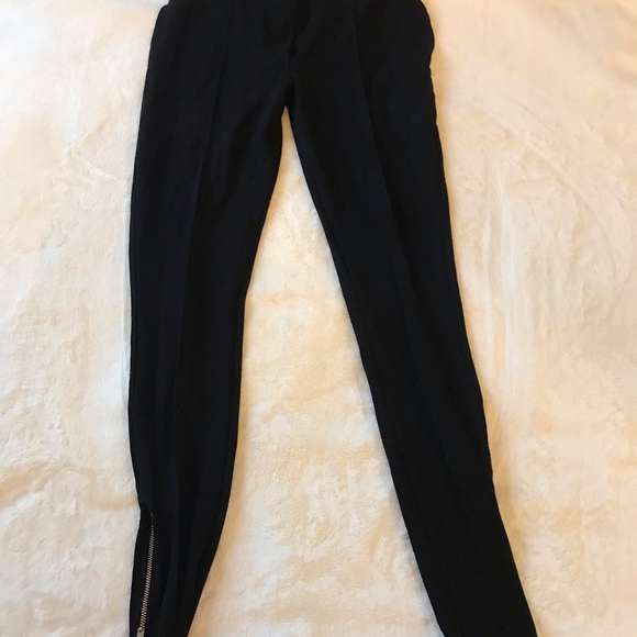 Black Leggings with side zippers - Picture 3 of 6